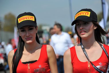 grid girls BES Monza 2015