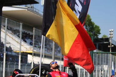 Belgische vlag bij Belgian Audi Club Team WRT