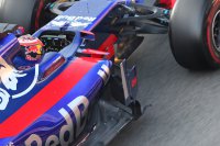 Detail Toro Rosso STR12 - Merk licht onder neus op