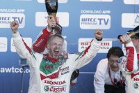Tiago Monteiro viert tweede zege