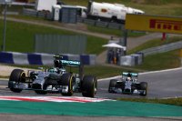 Rosberg voor Hamilton