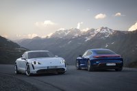 Porsche Taycan Turbo S en Turbo