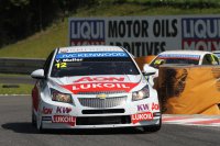 Yvan Muller: riante voorsprong