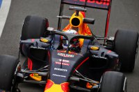 Red Bull RB12 met Halo systeem