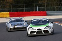 De Toyota GR Supra GT4 van Patrick Dubois en Cédric Wauters voor de Speedlover Porsche