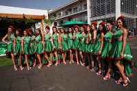 F1 grid girls