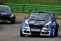 Wie van de twee: Nick Vanalken of Yves Teelen. (RX3)