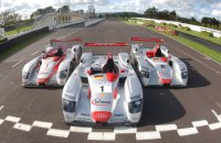 De drie wagens waarmee Audi Le Mans won van 2000-2002