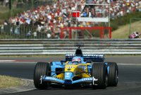Fernando Alonso in 2003 - Mild Seven Renault F1 Team