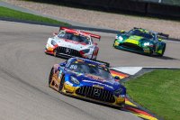 Maro Engel grijpt pole op de Sachsenring