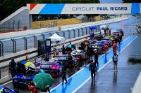 De rode vlag tijdens de GT Open in Le Castellet
