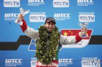 Mehdi Bennani wint WTCC Trophy