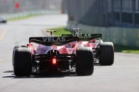Ferrari bovenaan in de vrije trainingen