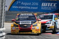 Tom Coronel leidt voor Tom Chilton