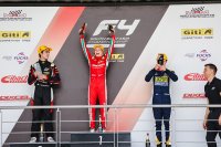 Doriane Pin wint de derde wedstrijd van de Formula 4 South East Asia in Sepang