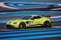 Aston Martin Vantage Street-Art Racing