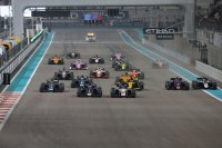 Start hoofdrace F2 Abu Dhabi 2019
