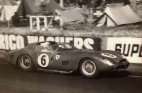Na zijn verpletterende 4de overwinning in de etmaal race van Le Mans 1962 zette Gendebien een punt achter zijn carrière