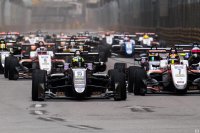 Eriksson voor Ilott bij de start