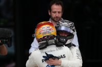 Lewis Hamilton met Valtteri Bottas
