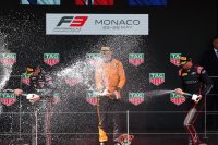 Podium F3