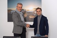 BMW Motorsport Direktor Jens Marquardt met Lucas Auer