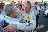 In de armen van BMW-sportbaas Jens Marquardt