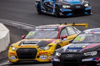 Comtoyou Racing-rijders Tom Coronel en Dušan Borković kenden een uiteenlopend lot