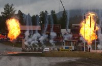 Vuurwerk voor Kristoffersson voor eigen volk in Höljes