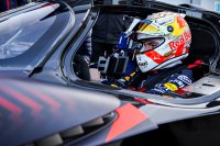 Max Verstappen in de Valkyrie VP1