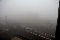 De mist vanmorgen op de Nürburgring verdween maar geleidelijk