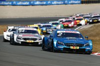 Gary Paffett leidt de Mercedes-dans