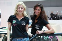 Tatiana Silva en Tanja Dexters steunen Think-Pink-project