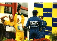 Schumacher's eerste F1 zege - podium GP van België 1992 met Briatore, Patrese & Mansell