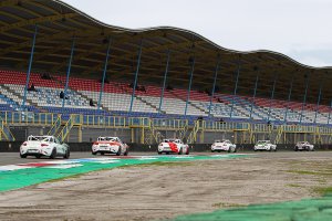 Finaleraces: de Mazda MX-5 Cup in beeld gebracht Finaleraces: de Mazda MX-5 Cup in beeld gebracht