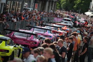 24H Spa: De parade in beeld gebracht