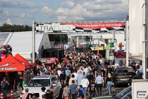 24H Zolder: De sfeer in de paddock en de randanimatie in beeld 24H Zolder: De sfeer in de paddock en de randanimatie in beeld