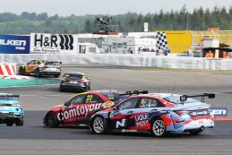 Frédéric Vervisch vs. Luca Engstler - WTCR Nürburgring 2021