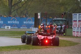 Crash tussen Carlos Sainz en Daniel Ricciardo