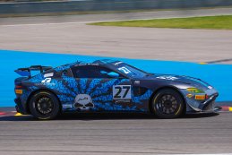 Newbridge Motorsport - Aston Martin Vantage GT4