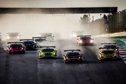 Start 2022 Lamborghini Super Trofeo World Finals