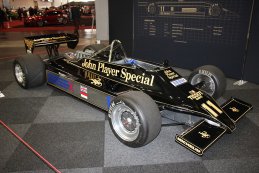 Lotus 81