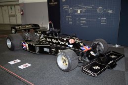 Lotus 77