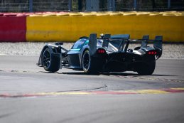Aston Martin THOR Team - Aston Martin Valkyrie