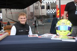 24H Zolder: De Drivers autograph session in beeld gebracht