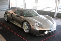 24H Spa: De Supercar Exhibition in beeld gebracht