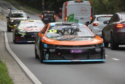 American Festival NASCAR Finals: De parade naar het Heldenplein in beeld gebracht
