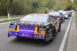 American Festival NASCAR Finals: De parade naar het Heldenplein in beeld gebracht