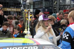 American Festival NASCAR Finals: De pitwalk en gridwalk van zondag in beeld gebracht