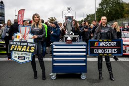 American Festival NASCAR Finals: De pitwalk en gridwalk van zondag in beeld gebracht